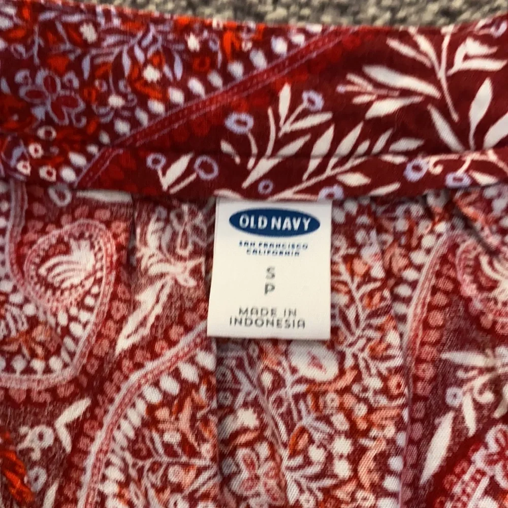 Top - Picture 2 of 2